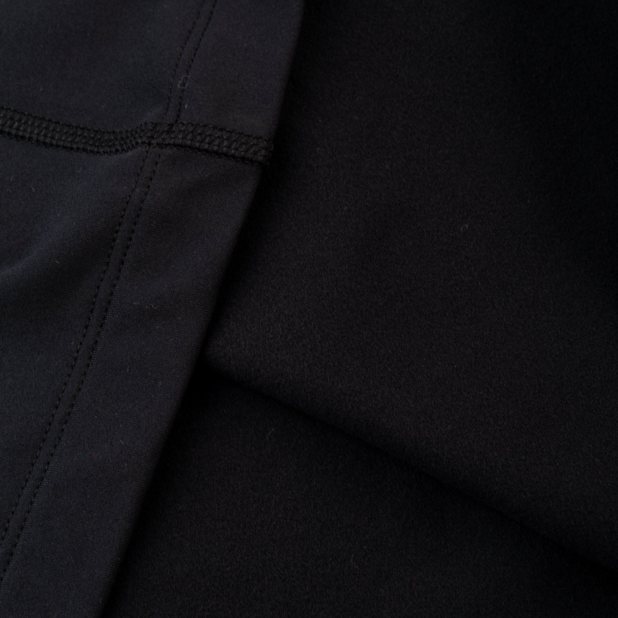 210000040361-arcteryx-m_rho_lt_zip_neck-black-d3