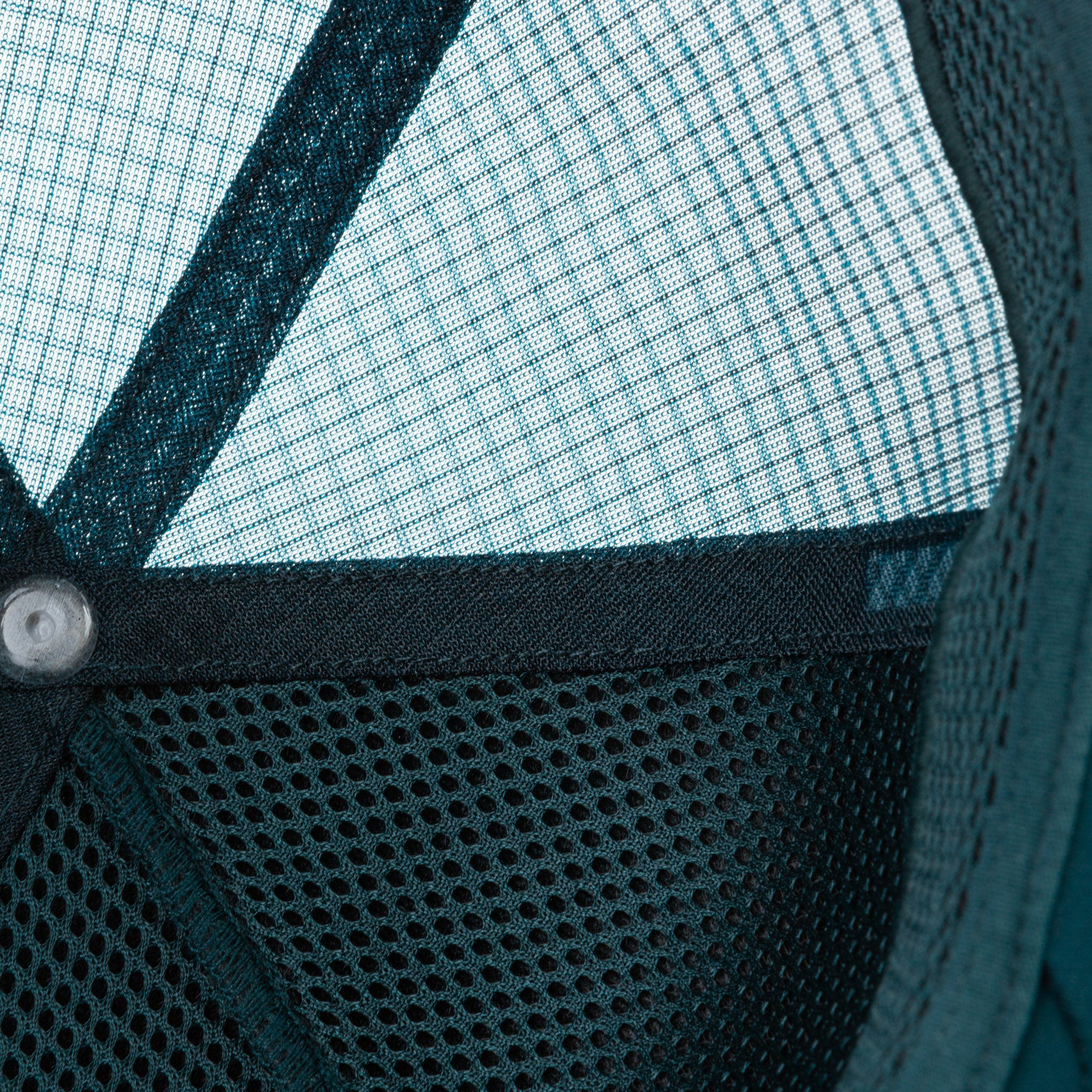 210000043250-arcteryx-logo_trucker_flat-blue-d3