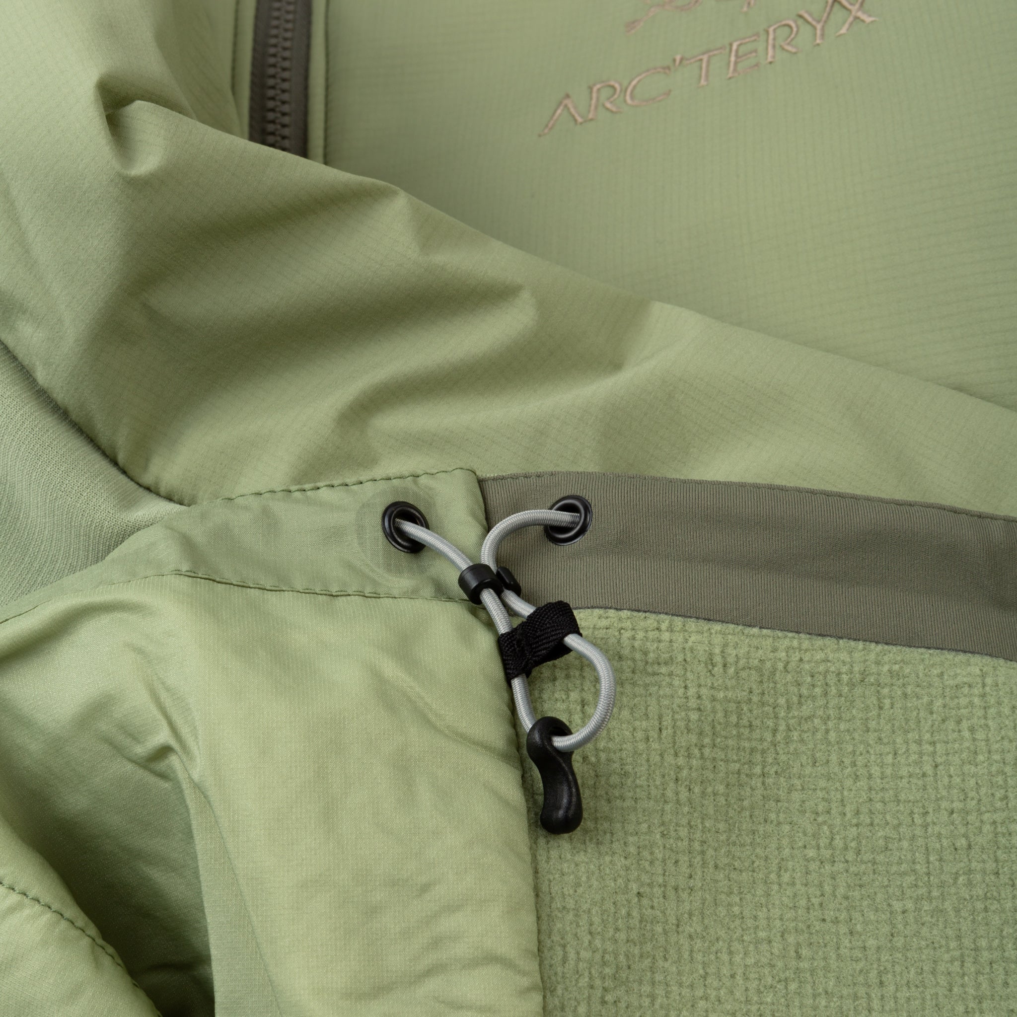 210000045714-arcteryx_m_atom_hoody-green-d1