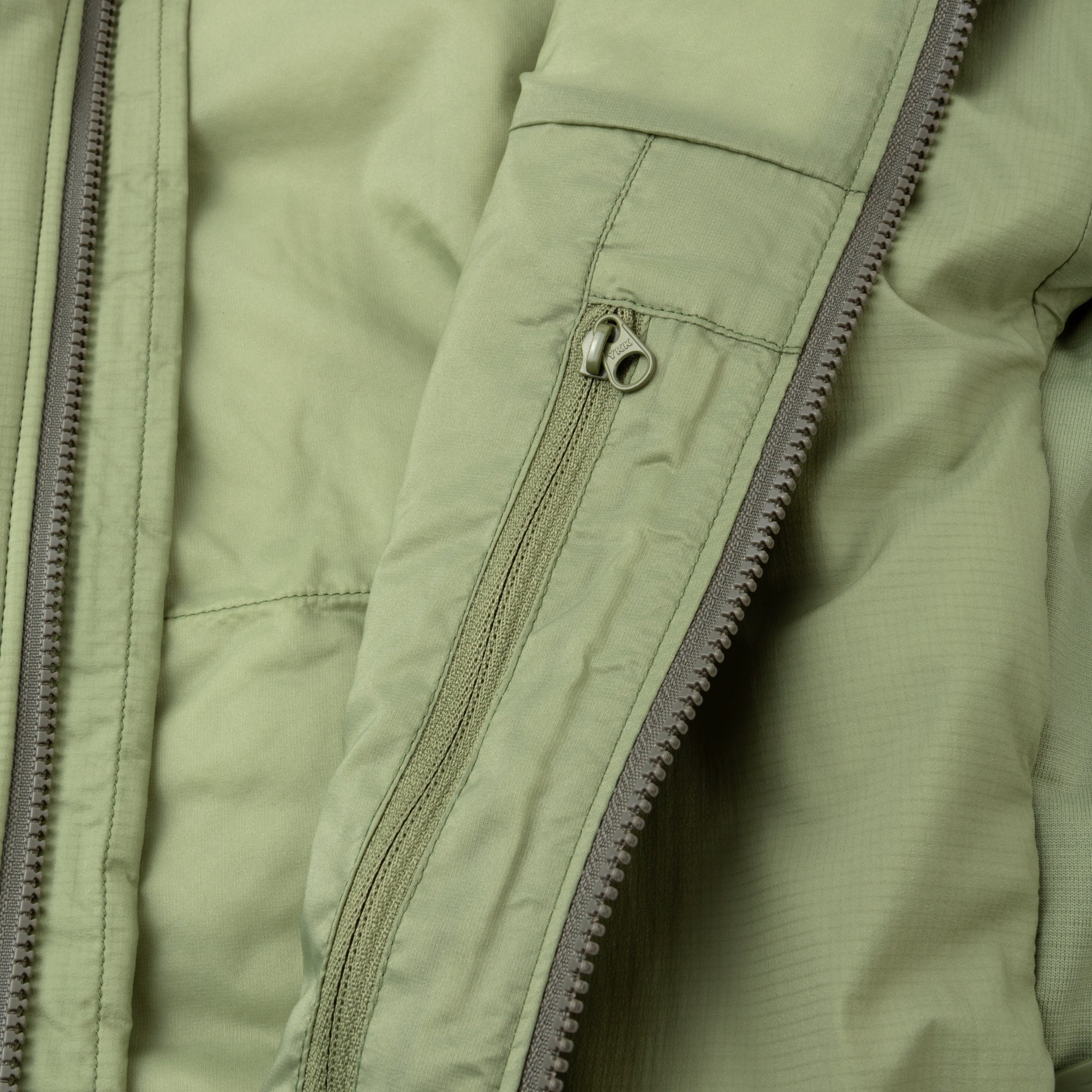210000045714-arcteryx_m_atom_hoody-green-d2